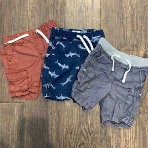 Lot of Old Navy boy shorts size 2t